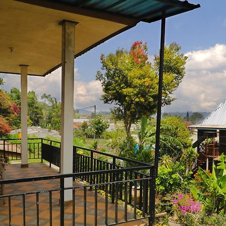 Dajan Buyan Homestay Bedugul  Luaran gambar
